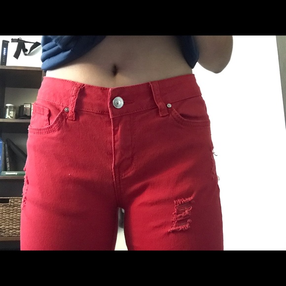 Cute red ripped jeans with hand stitched pocket - Picture 2 of 3